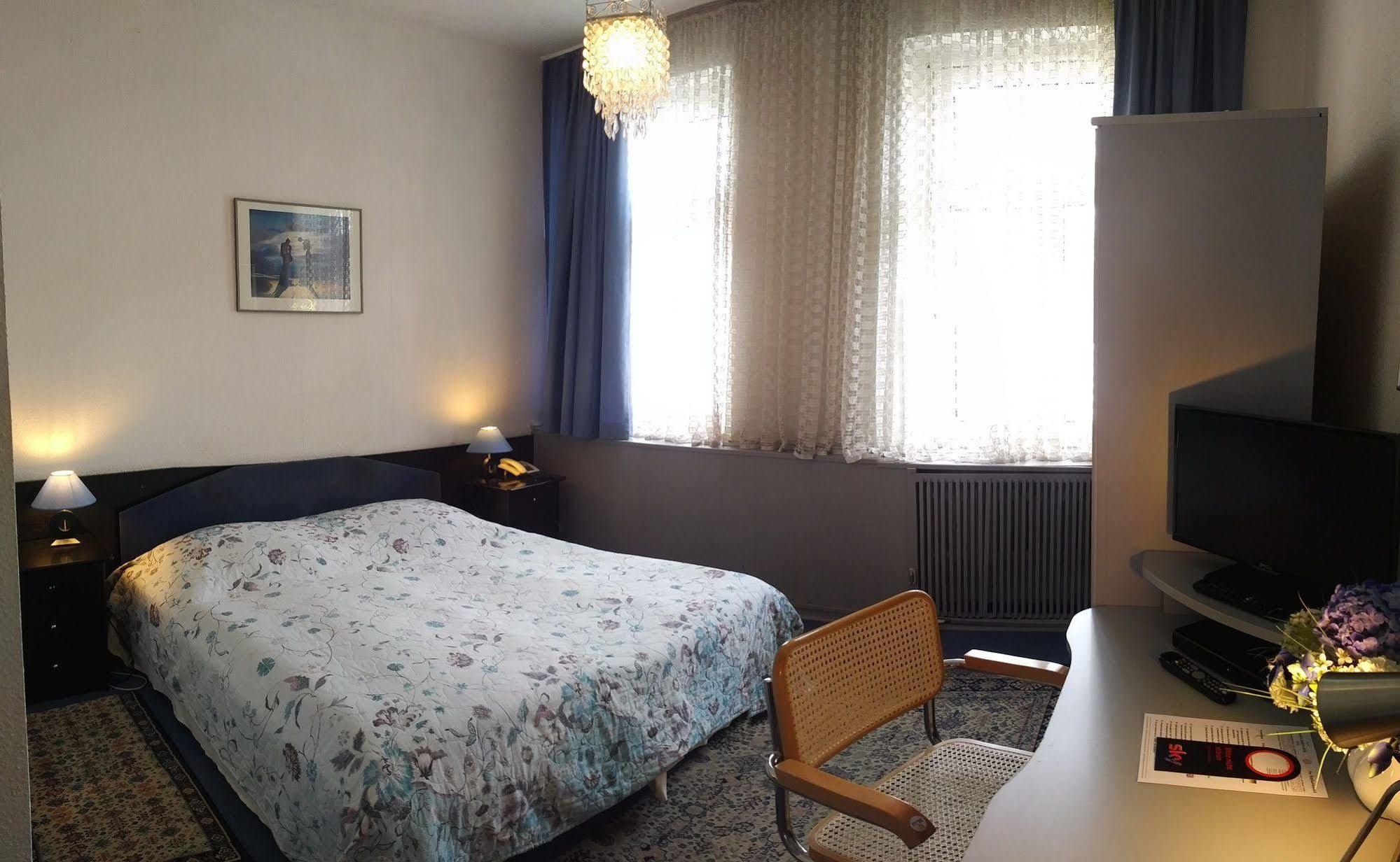 Central Budget Hotel בון מראה חיצוני תמונה