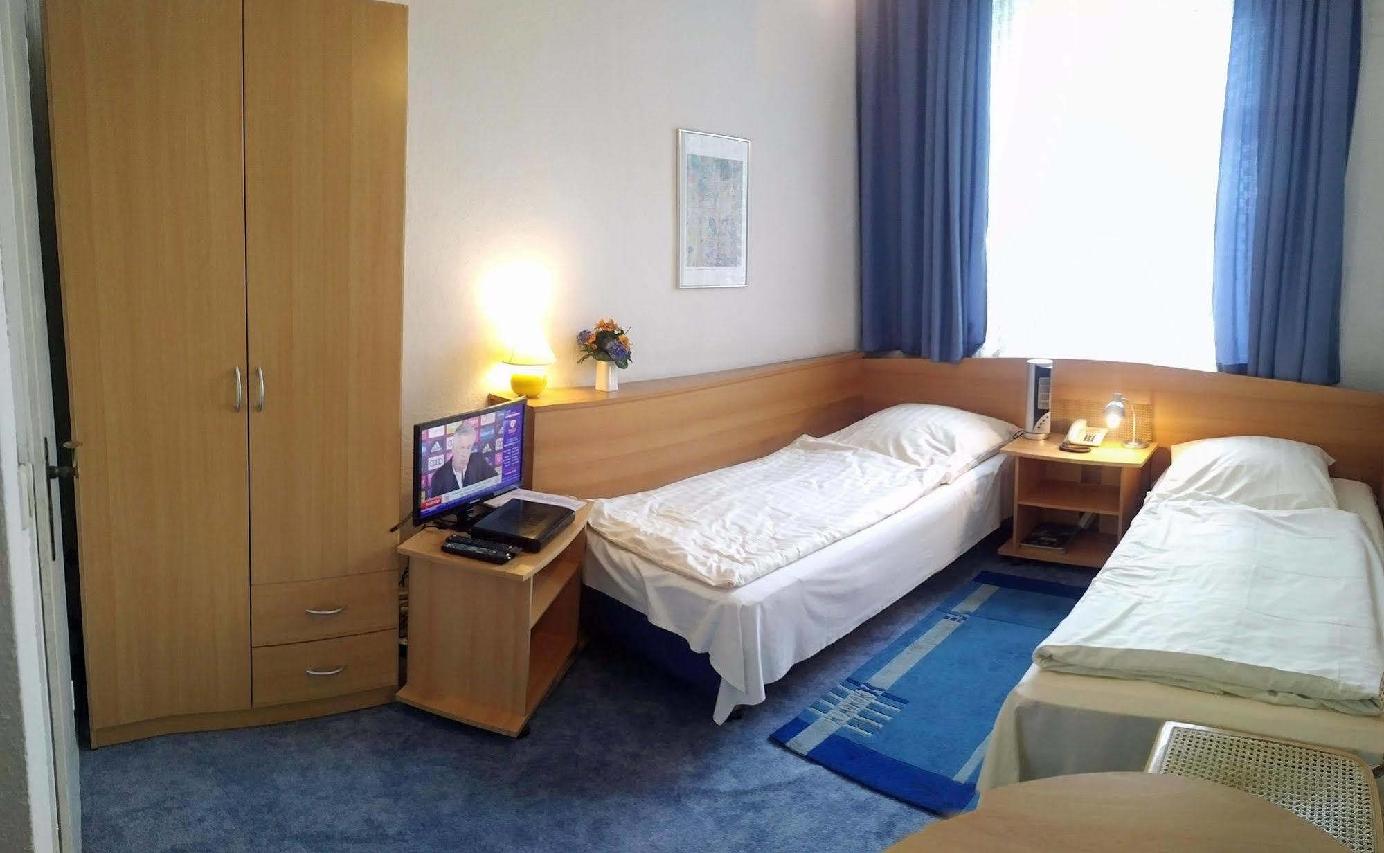 Central Budget Hotel בון מראה חיצוני תמונה
