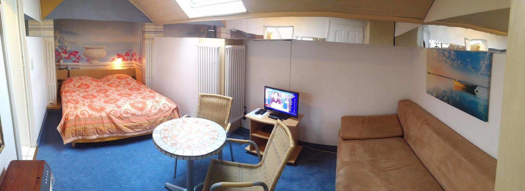 Central Budget Hotel בון מראה חיצוני תמונה