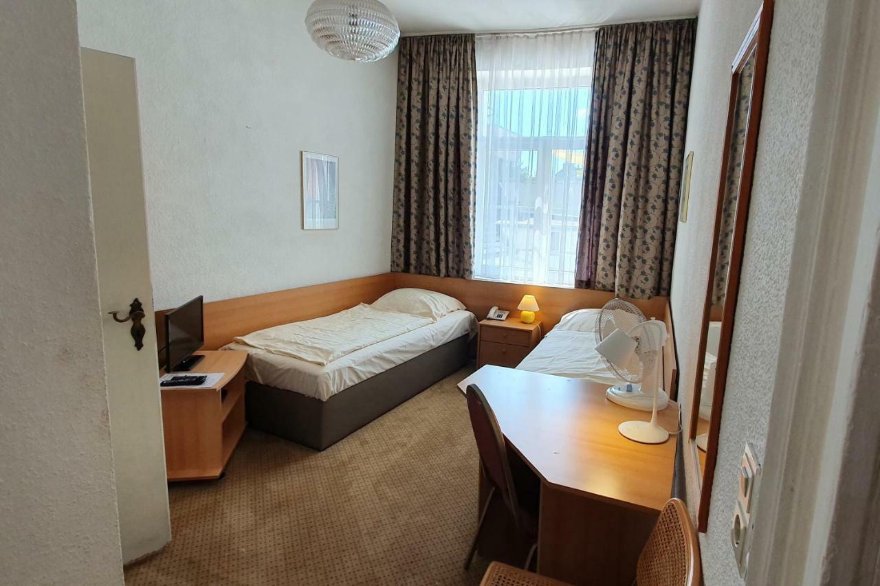 Central Budget Hotel בון מראה חיצוני תמונה