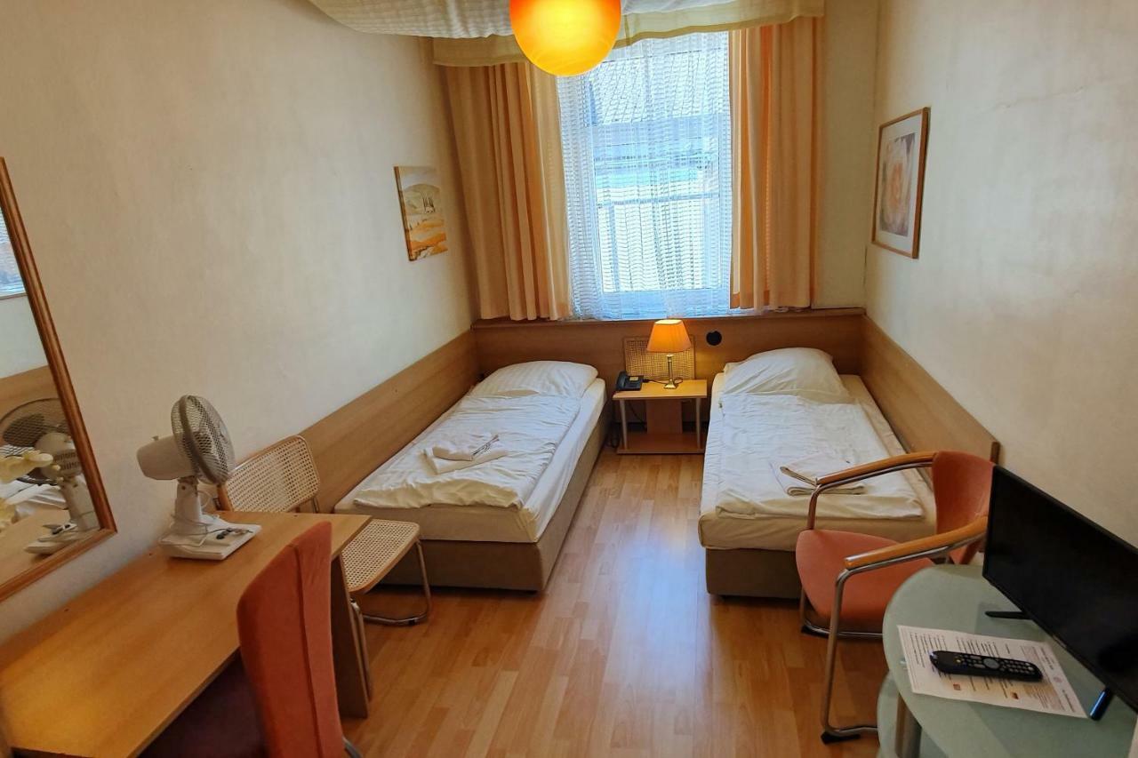 Central Budget Hotel בון מראה חיצוני תמונה